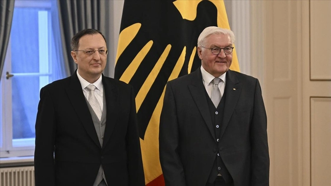 Türkiye'nin Berlin Büyükelçisi Turan, Cumhurbaşkanı Steinmeier'e güven mektubunu sundu