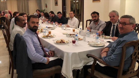 Türkiye'nin Doha Büyükelçisinden Türk öğrencilere iftar