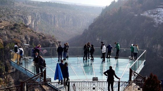 Türkiye'nin ilk cam terasına turist ilgisi