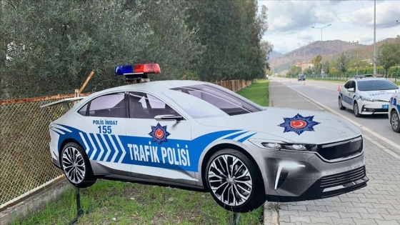 Türkiye'nin Otomobili maket trafik polis aracı oldu