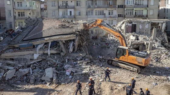 Türkiye Profesyonel Futbolcular Derneğinden depremzedelere 400 bin liralık yardım