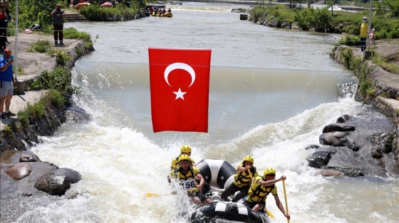 Türkiye Rafting Şampiyonası 1. ayak yarışları Rize'de başladı