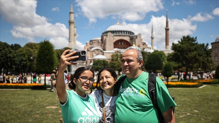 Türkiye yılın ilk çeyreğinde 6 milyon 212 bin yabancı ziyaretçi ağırladı