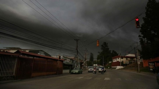 Turrialba yanardağı faaliyete geçti