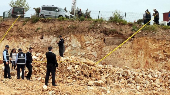 Tuzla'da yol çalışması sırasında lahit bulundu