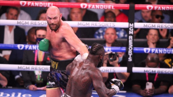 Tyson Fury, Deontay Wilder'ı nakavtla yenerek unvanını korudu