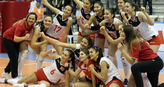 U20 Bayan Voleybol Milli Takımımız 2'de 2 yaptı