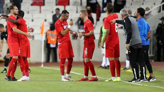 UEFA Avrupa Konferans Liginde Petrocub'u 1-0 yenen Sivasspor, 3. eleme turuna yükseldi