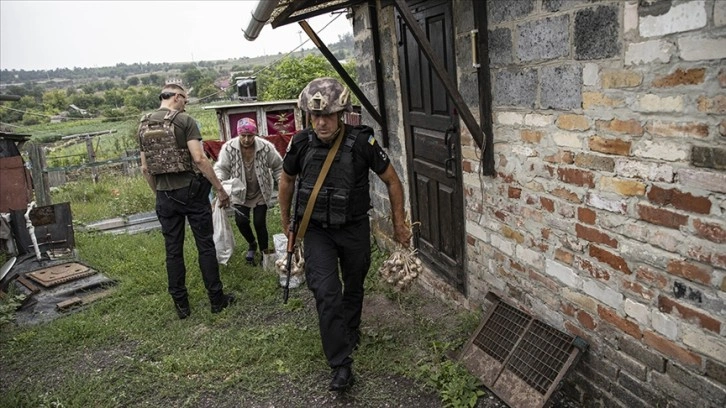 Ukrayna Devlet Başkanı Zelenskiy'den Donetsk bölgesi için 'zorunlu' tahliye emri