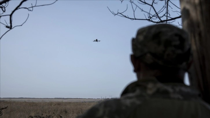 Ukrayna: Özel kuvvetlerimiz Kırım Yarımadası'na çıkarma yaptı ve Rus askerlerini ateş altına al