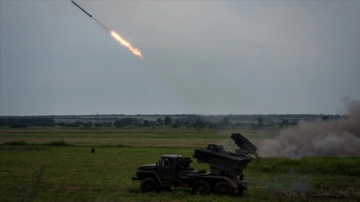 Ukrayna, ülkenin güneyinde Rus güçlerine karşı saldırı başlatıldığını duyurdu