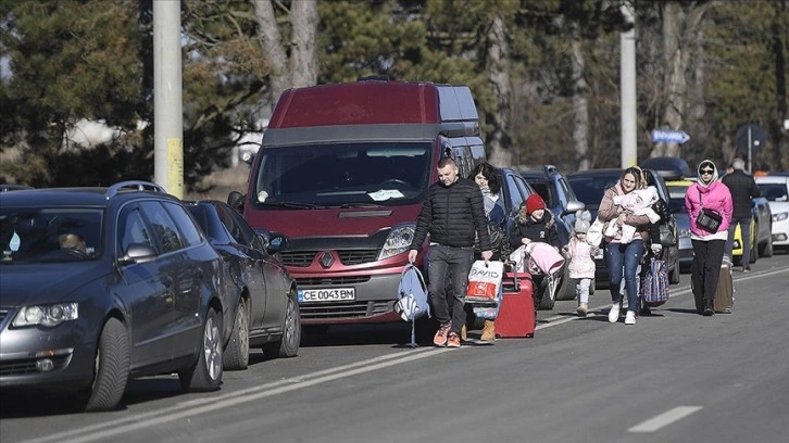 Ukrayna'dan dönen taşıtlarda Romanya'ya girişte 'transit geçiş belgesi' aranmaya