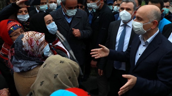 Ulaştırma ve Altyapı Bakanı Karaismailoğlu, İkizdere'de vatandaşlarla görüştü
