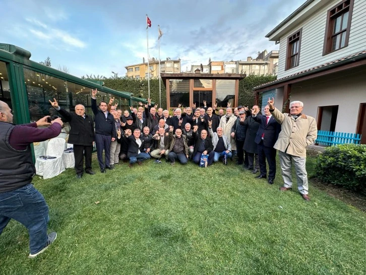 'Ülkücü Delikanlılar Vuslat Kervanı' Fatih’teki Tomarzalılar Vakfında bir araya geldi -Selim Çoraklı yazdı-