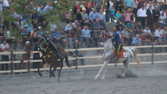 'Uluslararası Tarihi İspir Panayır' başladı