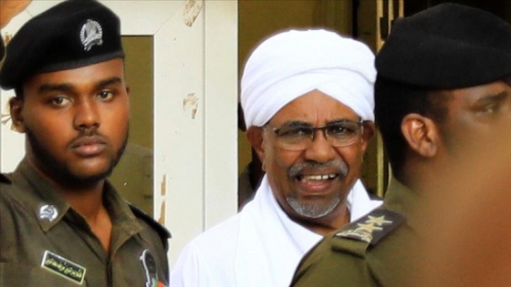 Uluslarası Ceza Mahkemesi Sudan'dan Beşir'i istiyor