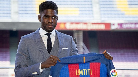 Umtiti 2023'e kadar Barcelona'da