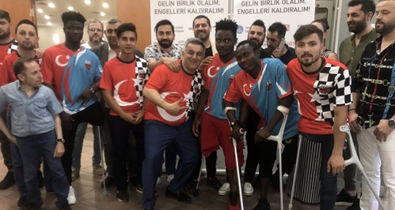 Ünlü sanatçılar bu sefer engelli sporcular için söyledi