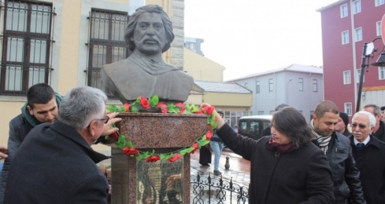 Ünlü Yazar Oğuz Atay memleketinde anıldı