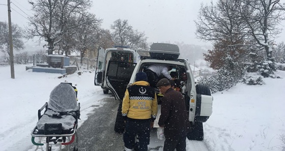 Uşak’ta paletli ambulans hastaların imdadına yetişti