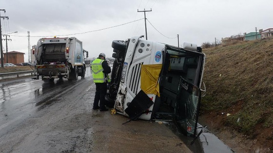 Uşak'ta trafik kazaları: 11 yaralı