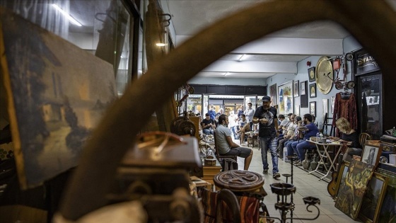 Üsküdar ve Balat&#039;ın akşam mezatları İstanbul&#039;a güzellik katıyor