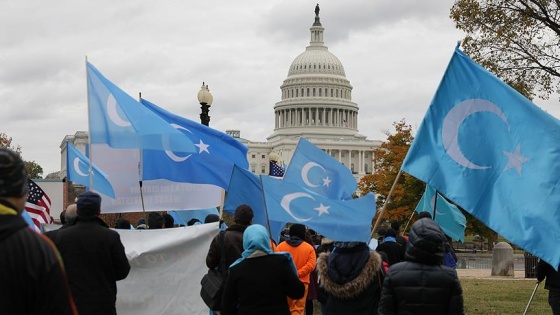 Uygur Türkleri Washington'da Çin'i protesto etti