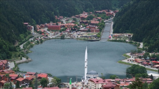 Uzungöl salgın öncesi günlerine dönmeye hazırlanıyor