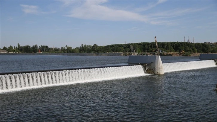 Vali Sezer, Meriç’e elektrik üretimi için yapılan setin suyun akışını engellemediğini söyledi