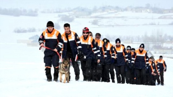 Van’da gerçeği aratmayan çığ tatbikatı