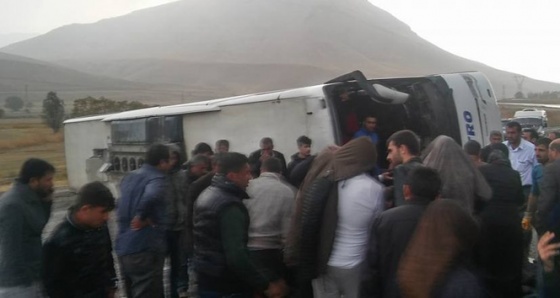 Van'da otobüs devrildi: 7 yaralı