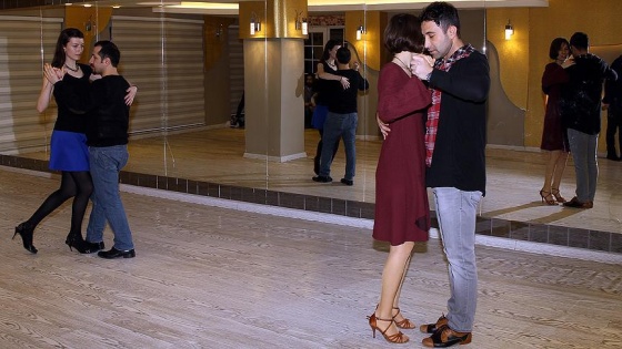 Van'da tango ve salsa rüzgarı