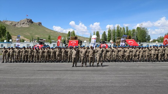 Van'daki 116 güvenlik korucusu uzman erbaş oldu