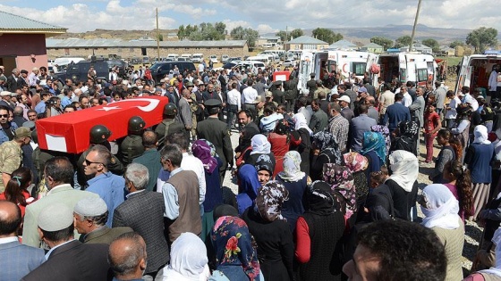 Van'daki terör operasyonunda 2 köy korucusu şehit oldu