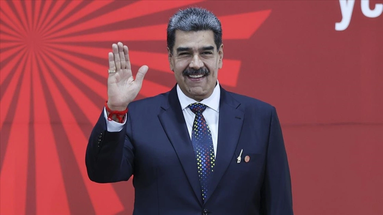 Venezuela'da Maduro devlet başkanlığı için yemin etti