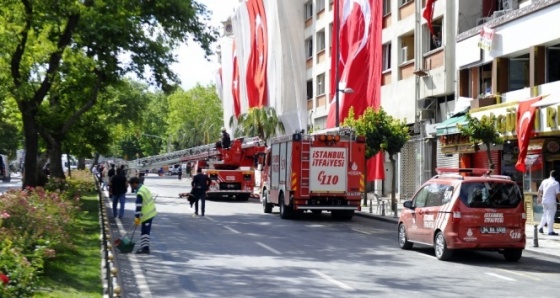 Vezneciler’de terörün izleri siliniyor