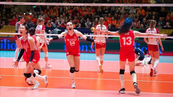 Voleybol Milli Takımı Olimpiyat Elemeleri'nde finale yükseldi