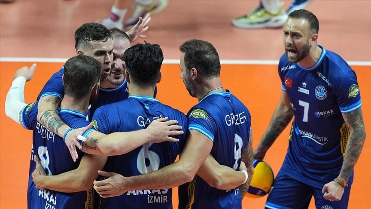 Voleybolda, Erkekler AXA Sigorta Şampiyonlar Kupası'nın sahibi Arkas Spor oldu