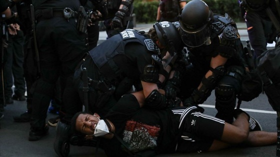 Washington'da ırkçılık ve Trump karşıtı yüzlerce protestocuya gözaltı