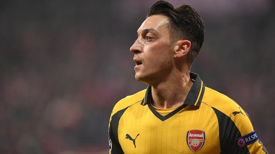 Wenger, Mesut Özil'in risk almasını istiyor