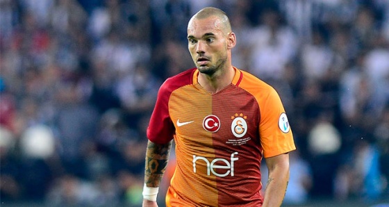 Wesley Sneijder tarihe geçti