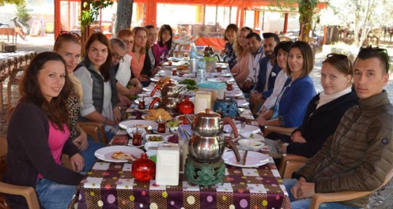 Yabancı gelinler Türkçe öğreniyor