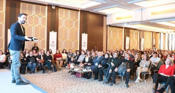 Yalova’da çocuk gelişimine yönelik velilere seminer verildi