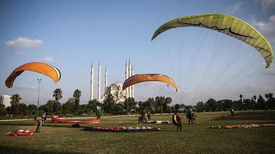 Yamaç paraşütçülerinin yeni gözdesi Adana