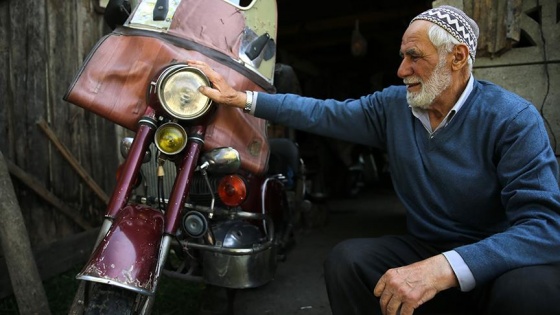 Yarım asırlık motosikletini yanından ayırmıyor