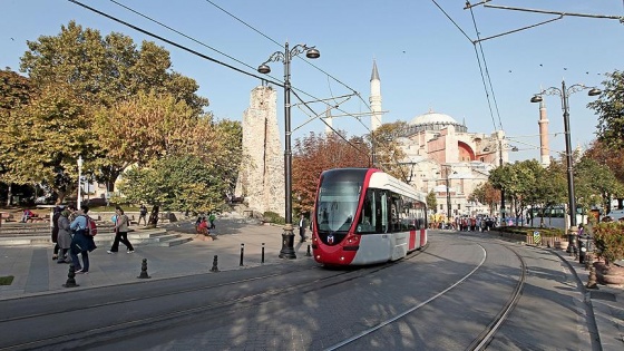 İBB'de yılbaşı! Yarın raylı sistem hatları saat 02.00'ye kadar çalışacak