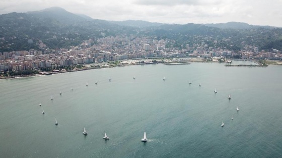 Yatçılar Rize'nin Gündoğdu Limanı'na demir attı