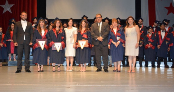 YDÜ Tıp Fakültesi Mezuniyet Töreni, Üst Düzey Katılımla Gerçekleşti