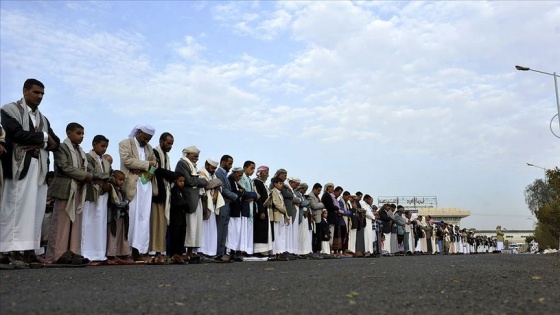 Yemen'de halka 'bayram namazını evde kılın' çağrısı