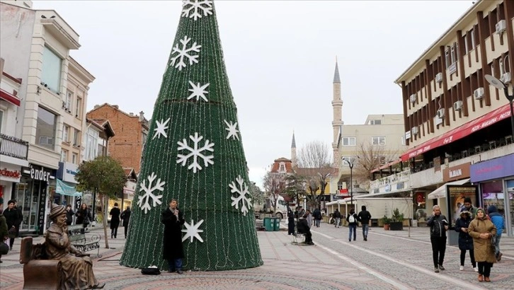 Yeni yıla Edirne'de girmek isteyen turistler sektöre hareket getirdi